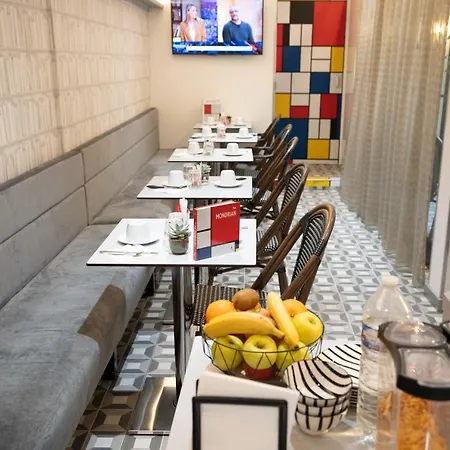 Du Mont Dore Batignolles Hotell