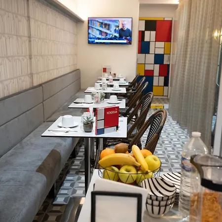 Du Mont Dore Batignolles Hotell