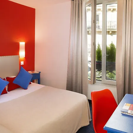 Hotell Du Mont Dore Batignolles 3*