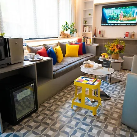 Hotel Du Mont Dore Batignolles Paris