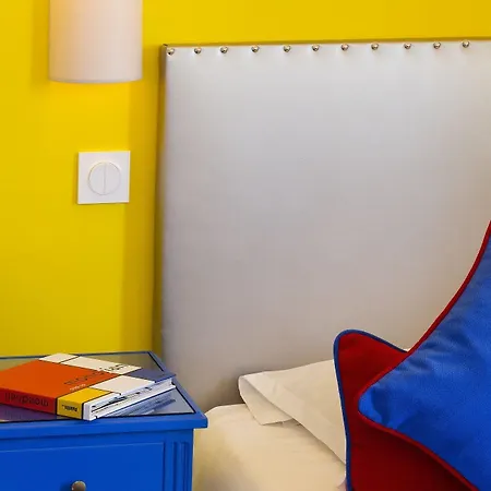 Hotel Du Mont Dore Batignolles París