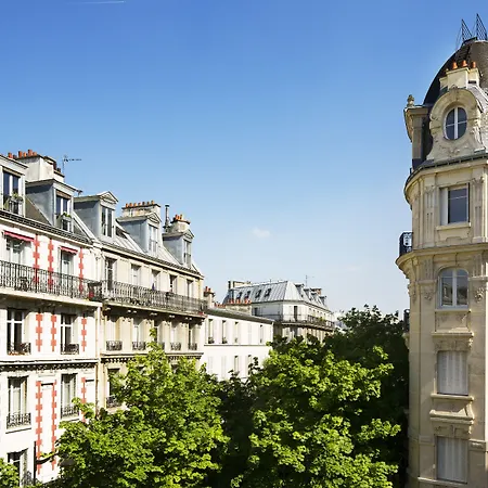 Du Mont Dore Batignolles Hotel París