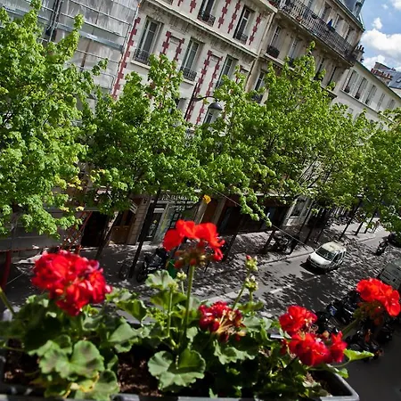 Du Mont Dore Batignolles Hotel Paris