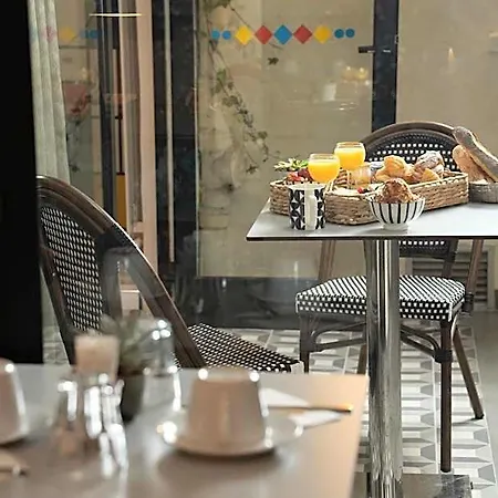 Du Mont Dore Batignolles Hotel 3*