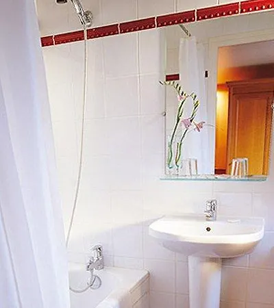 Hotel Du Mont Dore Batignolles