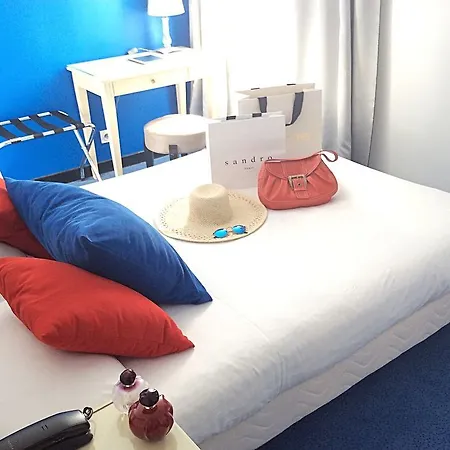 Du Mont Dore Batignolles Hotel 3*
