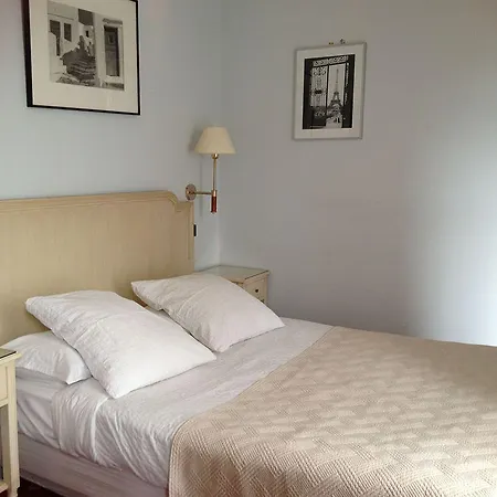 Du Mont Dore Batignolles Hotel