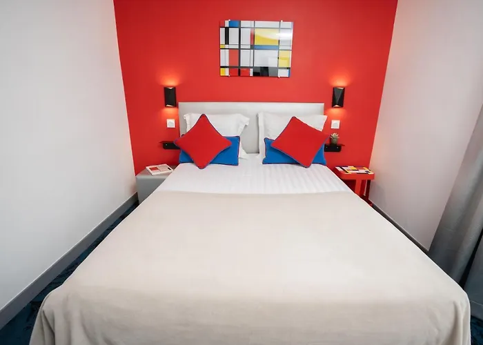 Hotel Du Mont Dore Batignolles