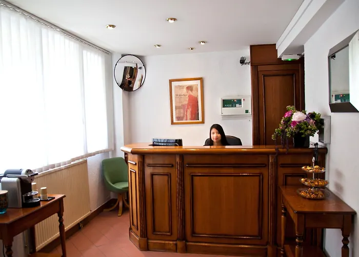 Du Mont Dore Batignolles 3* Paryż