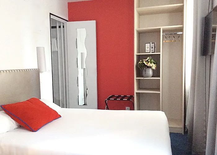 Du Mont Dore Batignolles Hotel Paris