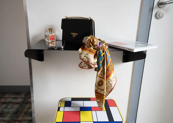 Hotel Du Mont Dore Batignolles 3*