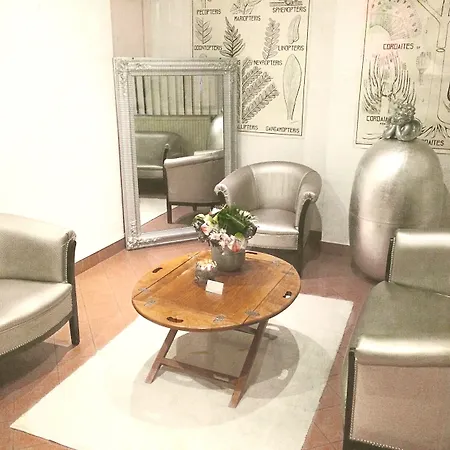 Hotel Du Mont Dore Batignolles Paris